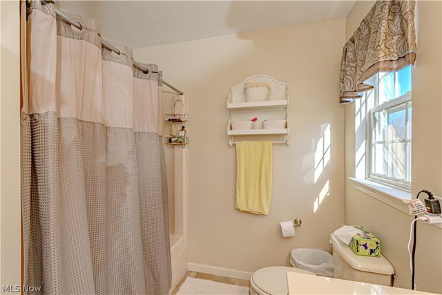 5171 Crown Pointe Drive, Medina, OH 44256