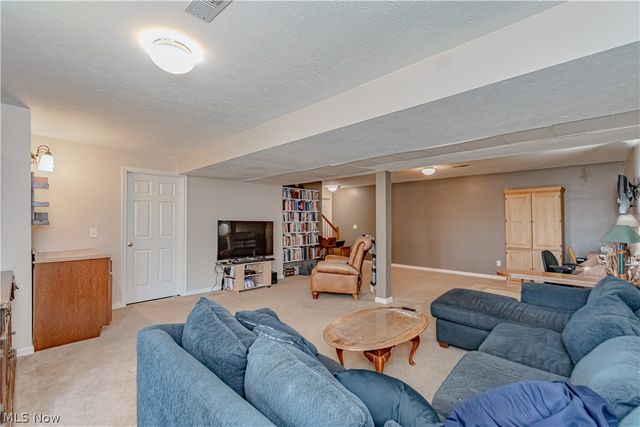 5171 Crown Pointe Drive, Medina, OH 44256