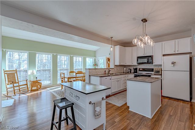 5171 Crown Pointe Drive, Medina, OH 44256