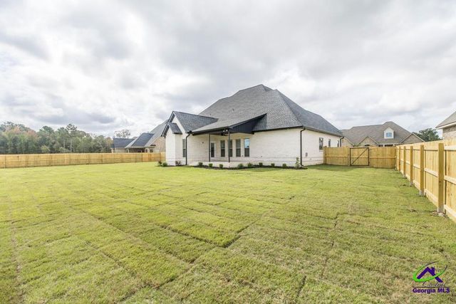 315 Willowbrook Lane, Kathleen, GA 31047
