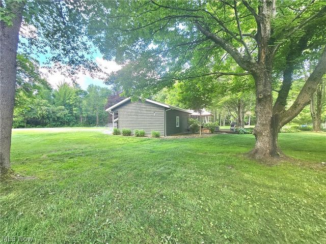 3599 Hoagland Blackstub Road, Cortland, OH 44410