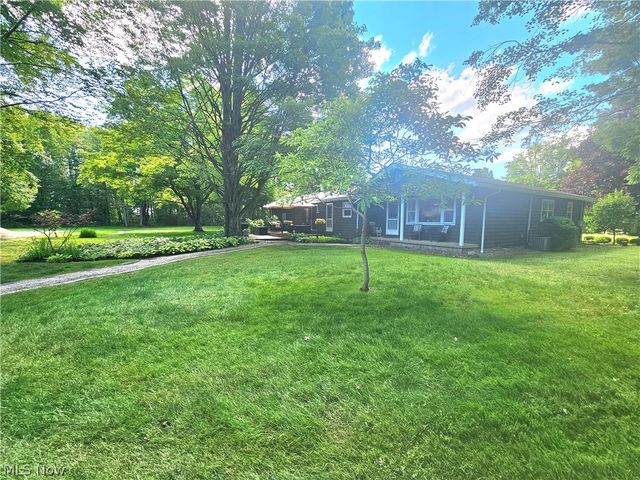 3599 Hoagland Blackstub Road, Cortland, OH 44410