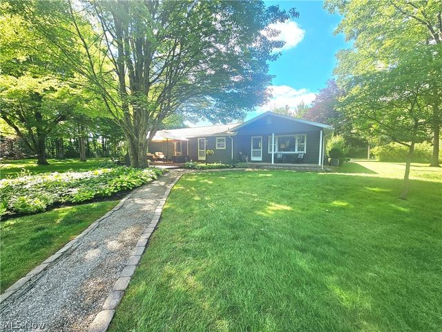 3599 Hoagland Blackstub Road, Cortland, OH 44410