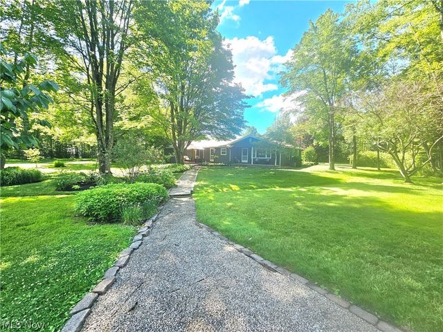 3599 Hoagland Blackstub Road, Cortland, OH 44410