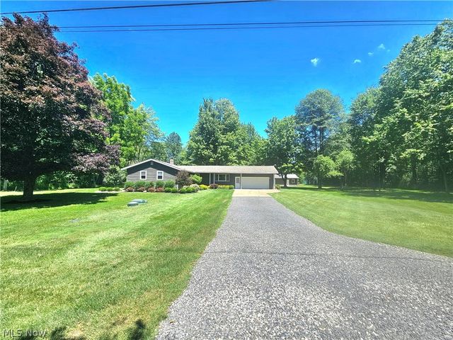 3599 Hoagland Blackstub Road, Cortland, OH 44410