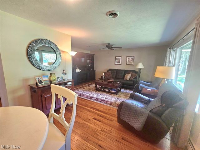 3599 Hoagland Blackstub Road, Cortland, OH 44410