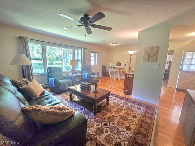 3599 Hoagland Blackstub Road, Cortland, OH 44410