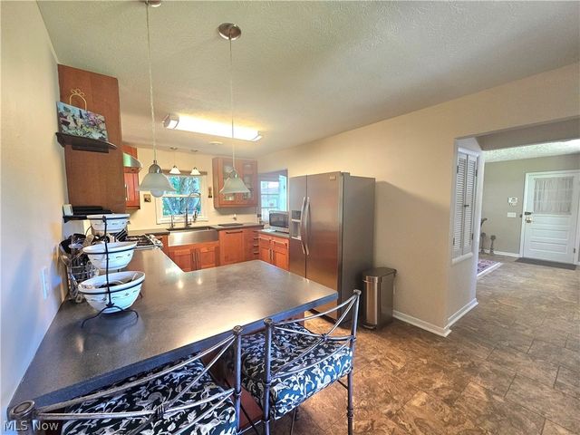 3599 Hoagland Blackstub Road, Cortland, OH 44410