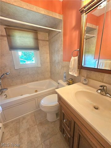 3599 Hoagland Blackstub Road, Cortland, OH 44410