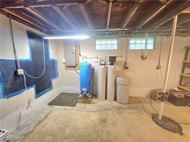 3599 Hoagland Blackstub Road, Cortland, OH 44410