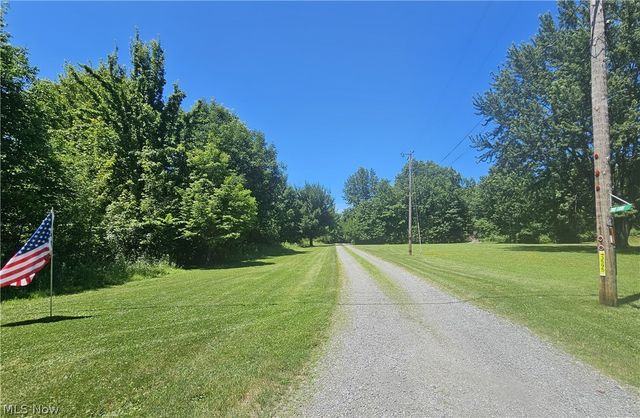 3599 Hoagland Blackstub Road, Cortland, OH 44410