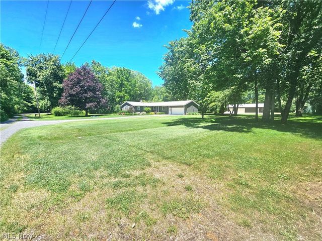 3599 Hoagland Blackstub Road, Cortland, OH 44410