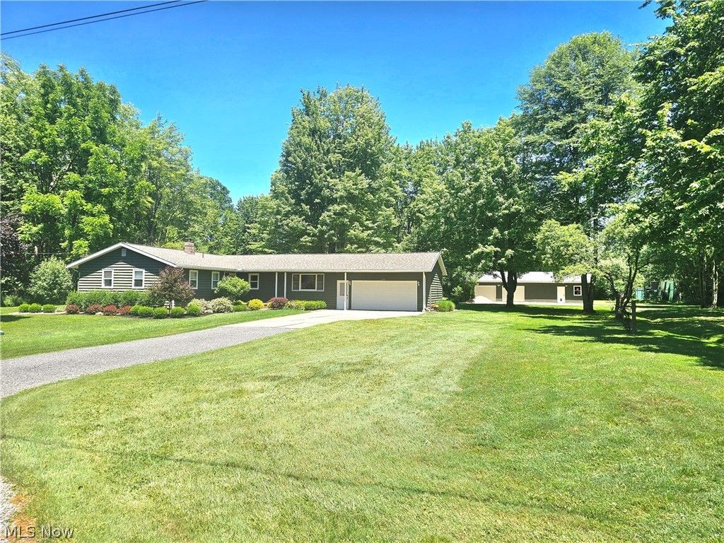3599 Hoagland Blackstub Road, Cortland, OH 44410