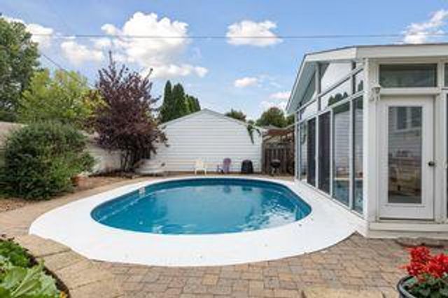 1783 Berkeley Avenue, Saint Paul, MN 55105