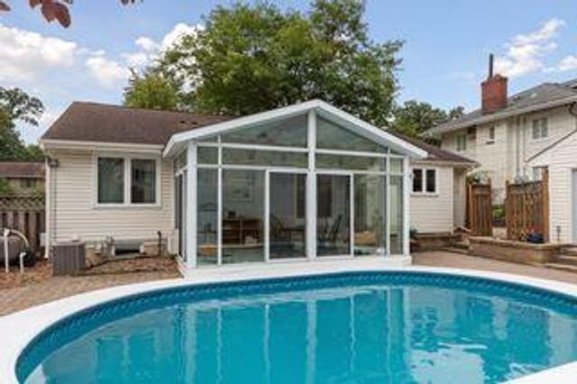 1783 Berkeley Avenue, Saint Paul, MN 55105