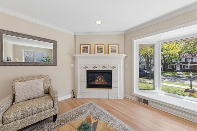 1783 Berkeley Avenue, Saint Paul, MN 55105