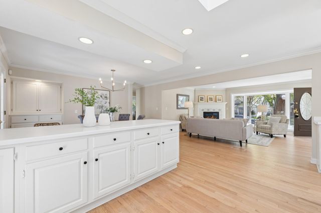 1783 Berkeley Avenue, Saint Paul, MN 55105