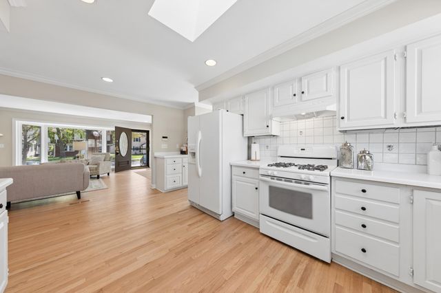 1783 Berkeley Avenue, Saint Paul, MN 55105