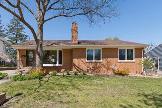 1783 Berkeley Avenue, Saint Paul, MN 55105