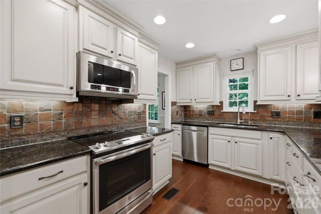 1315 Mistletoe Ridge Place NW, Concord, NC 28027