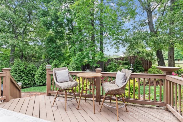 1315 Mistletoe Ridge Place NW, Concord, NC 28027