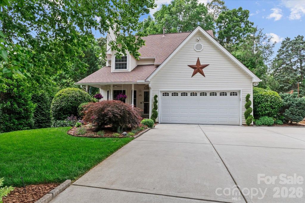 1315 Mistletoe Ridge Place NW, Concord, NC 28027