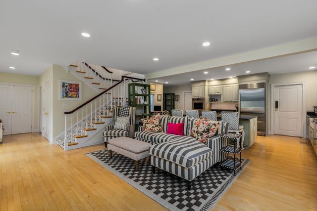 12 Willow Avenue, North Hampton, NH 03862