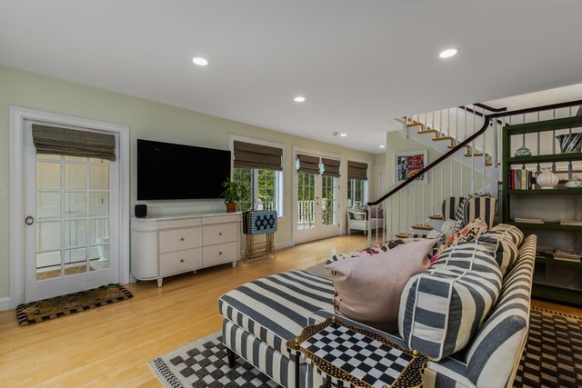 12 Willow Avenue, North Hampton, NH 03862
