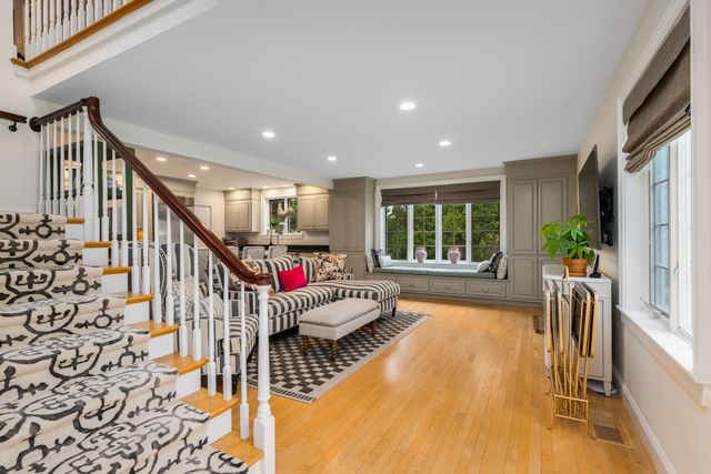 12 Willow Avenue, North Hampton, NH 03862