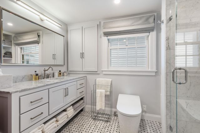 12 Willow Avenue, North Hampton, NH 03862