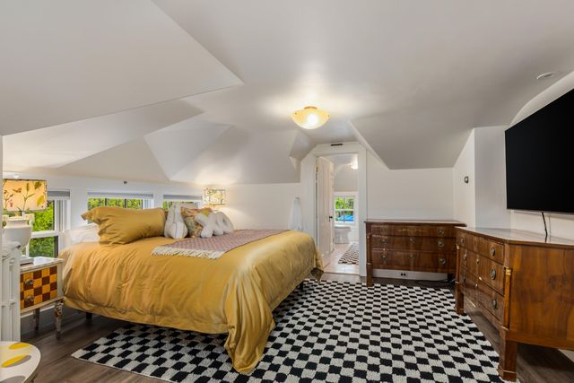 12 Willow Avenue, North Hampton, NH 03862