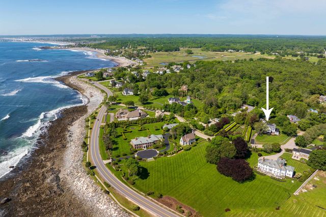 12 Willow Avenue, North Hampton, NH 03862