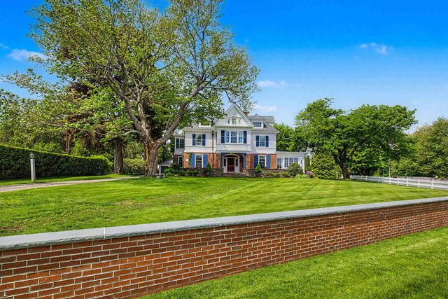 12 Willow Avenue, North Hampton, NH 03862