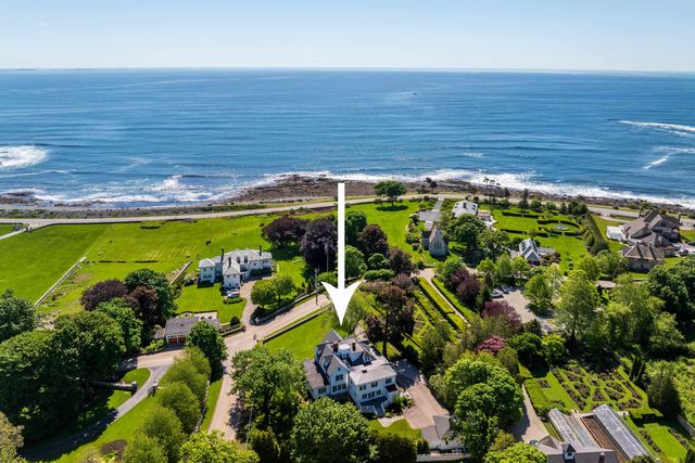 12 Willow Avenue, North Hampton, NH 03862
