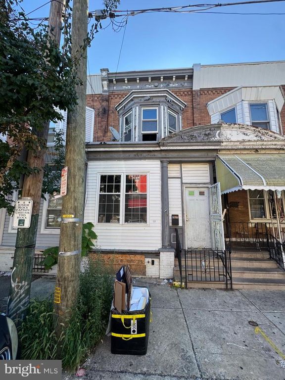 2947 N 12TH ST, PHILADELPHIA, PA 19133 — exterior