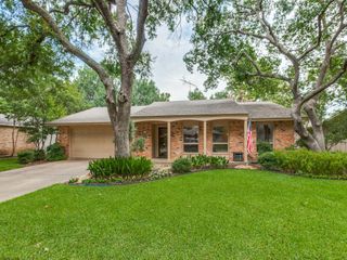 906 Redwood Drive, Richardson, TX 75080