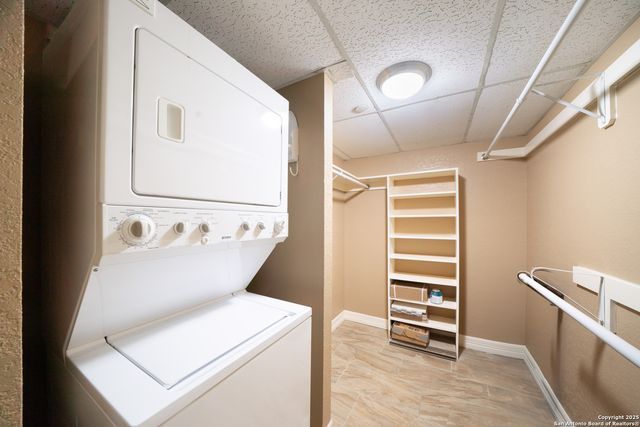 1 Towers Park Ln Apt 1205, San Antonio, TX 78209