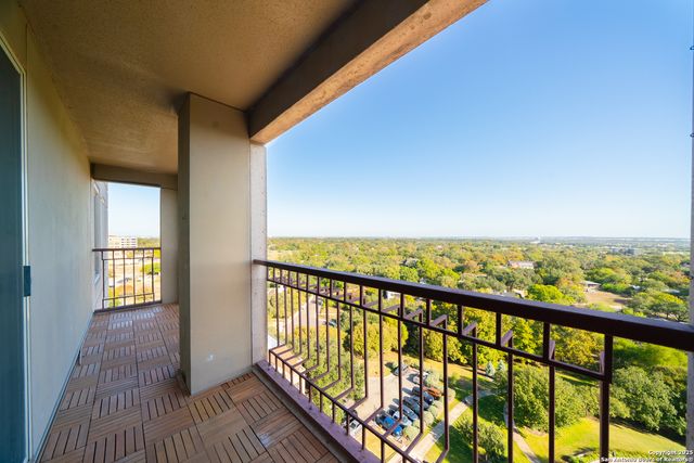 1 Towers Park Ln Apt 1205, San Antonio, TX 78209