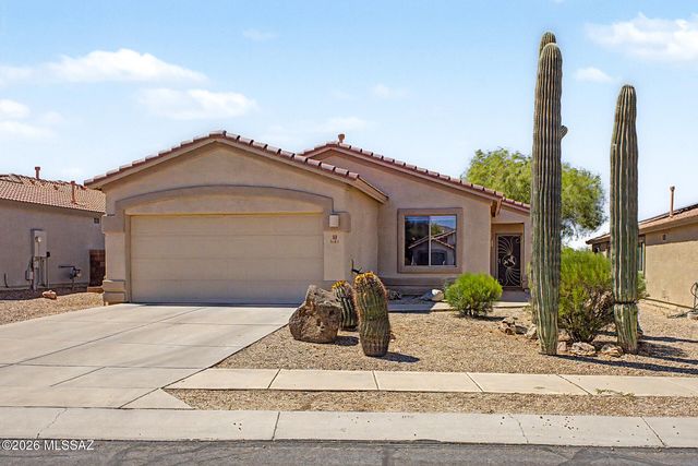 5465 W Bandtail Court, Marana, AZ 85658