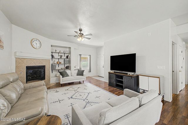 5465 W Bandtail Court, Marana, AZ 85658