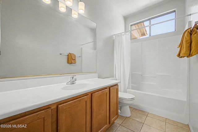 5465 W Bandtail Court, Marana, AZ 85658