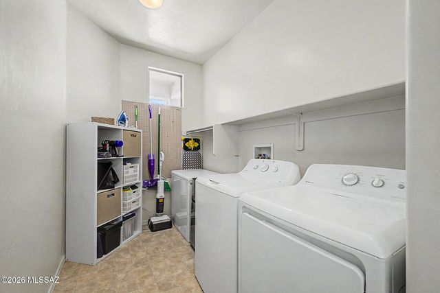 5465 W Bandtail Court, Marana, AZ 85658
