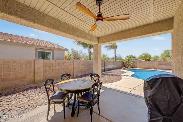 5465 W Bandtail Court, Marana, AZ 85658