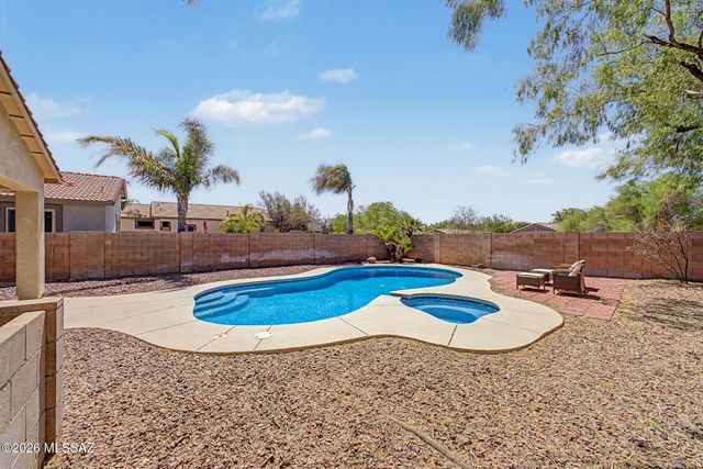 5465 W Bandtail Court, Marana, AZ 85658