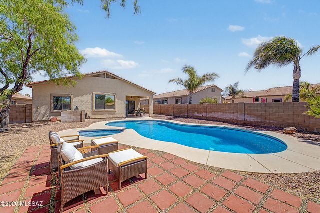 5465 W Bandtail Court, Marana, AZ 85658