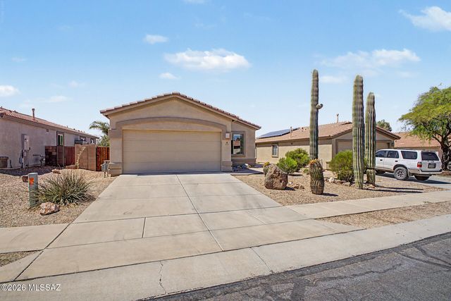 5465 W Bandtail Court, Marana, AZ 85658
