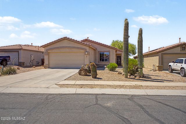 5465 W Bandtail Court, Marana, AZ 85658