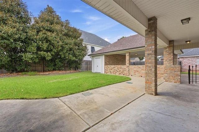 4124 W Jevon Lane, Lake Charles, LA 70605