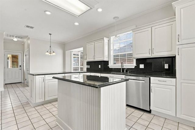 4124 W Jevon Lane, Lake Charles, LA 70605