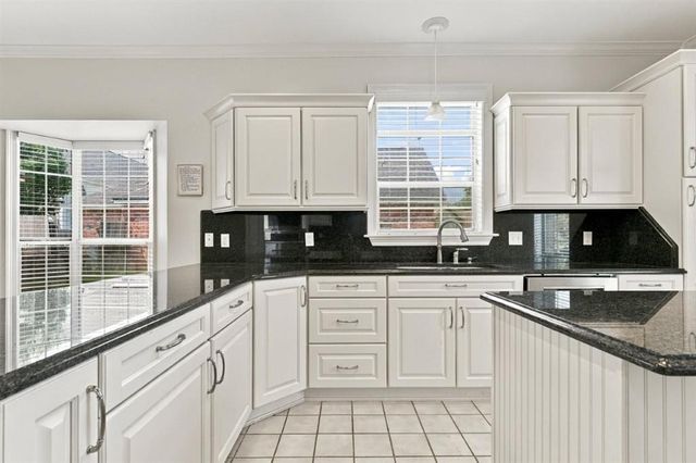 4124 W Jevon Lane, Lake Charles, LA 70605